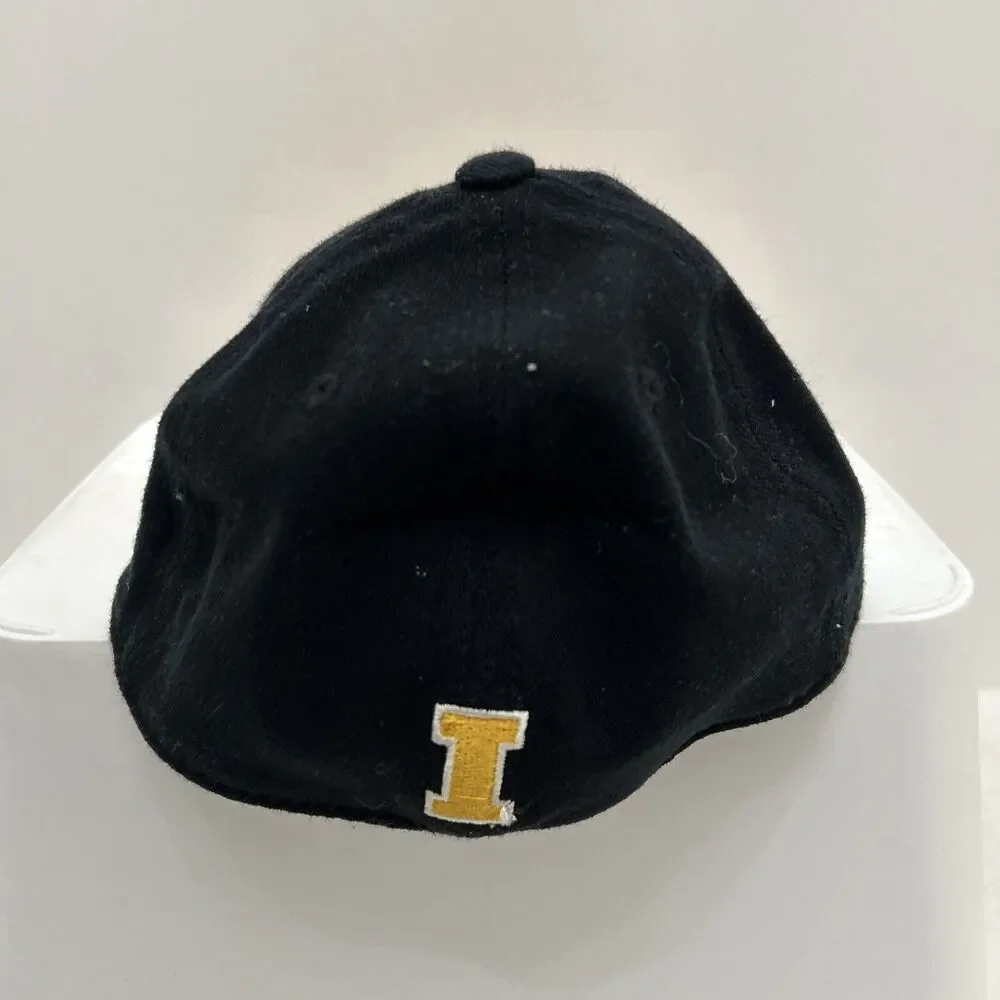 TOP OF THE WORLD CHILD HAT - IOWA HAWKEYES SNAPBACK‎ CAP VGC